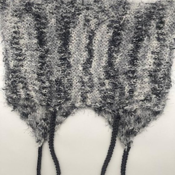 Hand Knitted Flirt  Top - Picture 4 of 5